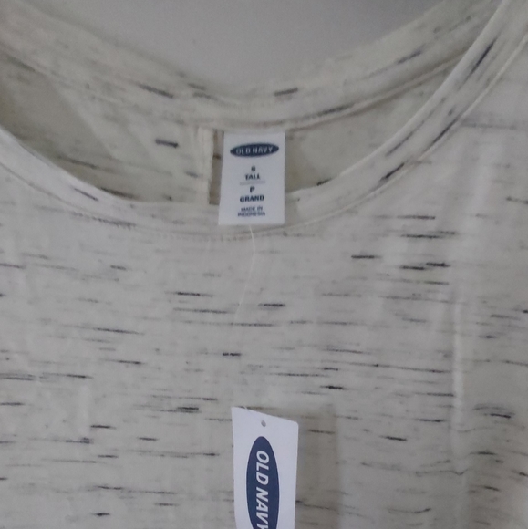 SOLD🌷3for$20!🌷New tank - Picture 2 of 5